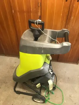 broyeur végétaux à couteaux à reparer