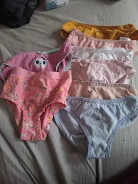 donne culotte et chaussette