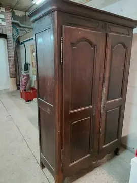 armoire en bois