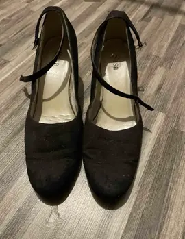 chaussures à talon noires taille 38