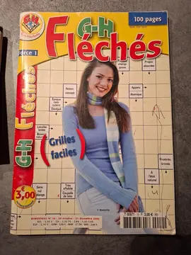 1 magasine de mots fléchés et 4 petits fascicules de sudokus