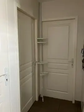 ETAGE REGLABLE ANGLE SALLE