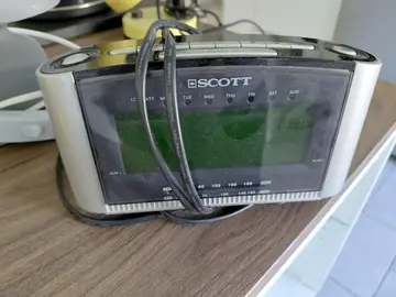 radio réveil Scott