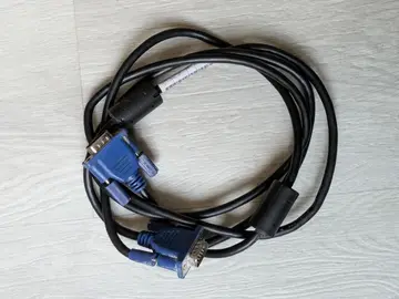 Deux câbles VGA