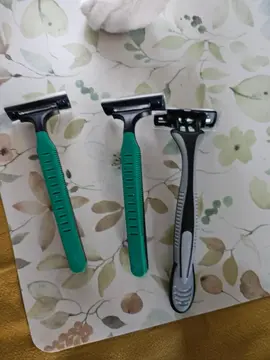 lot 3 rasoirs jetables