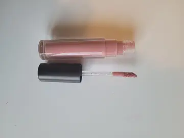 Grosses rouge et rose à lèvres