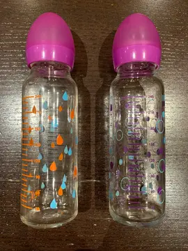 Lot de 2 biberons en verre