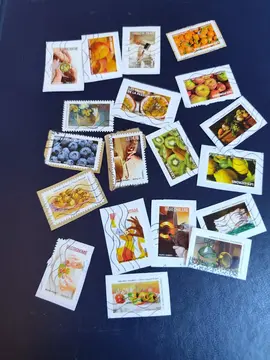 lot unique timbres Français 2023