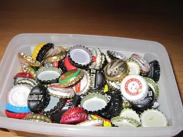 Capsules métal diverses pour déco