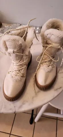 bottines fourrees ecru