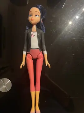 poupée Miraculous neuve