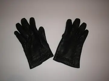 paire de gants noirs pour femme