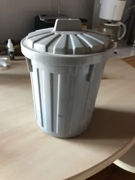 petite poubelle
