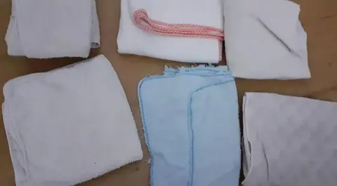 Lot 6 capes de bain enfant