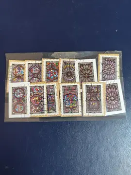 série timbres France '' vitraux''