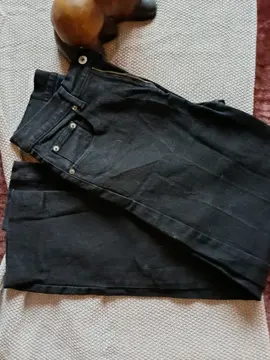 Jean s taille non note je pense34