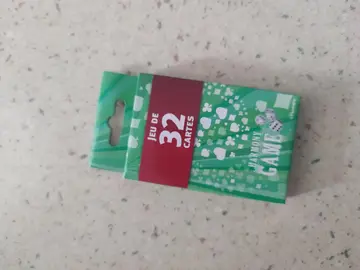 Neuf jeu de cartes
