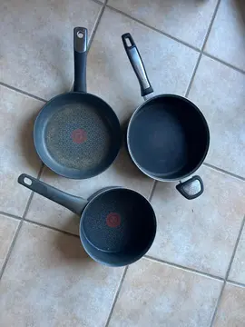 Lot de poêles et casserole