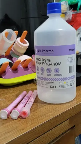 Bouteille 1000ml de serum vide + 3 mesurettes doliprane neuves