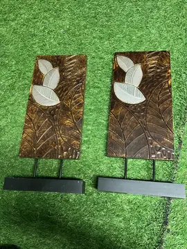 Lot de deux décorations sur pied