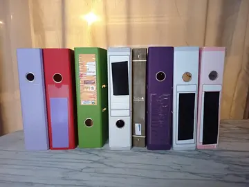 lot de classeurs, porte-vues, matériel pour relier