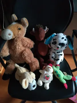 Lot peluches et livres pour enfants