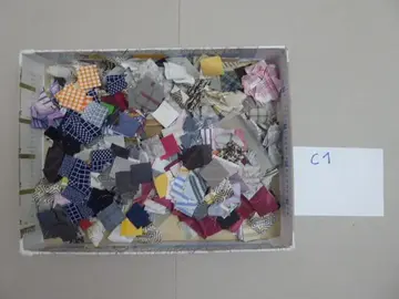 C1 Carrés de tissus à motifs 3 x 3 cm