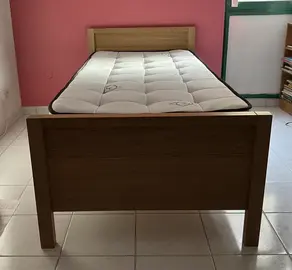 Lit HABITAT Hanita 90x200 en chêne massif + matelas