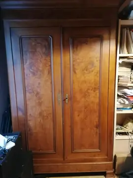 Armoire ancienne en massif