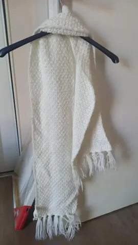 Echarpe blanche en maille