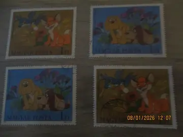 4 timbres Hongrie "Rox et Rouky"