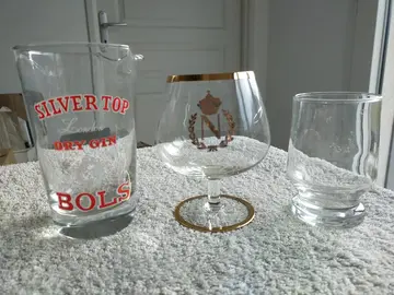 Verres dépareillés