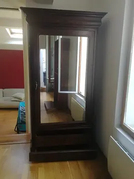 Armoire ancienne à miroir biseauté