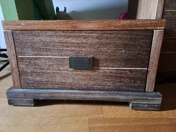 2 petites tables de chevet