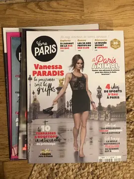 Lot magazine Vivre Paris
