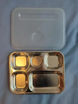 plat compartimenté en inox avec couvercle transparent