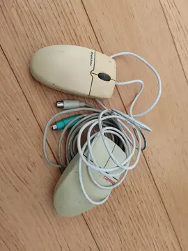 Deux souris connectique PS2