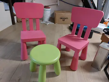 2 chaises enfant +tabouret