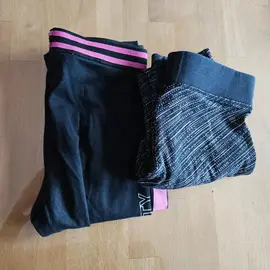 lot 2 joggings 8 ans