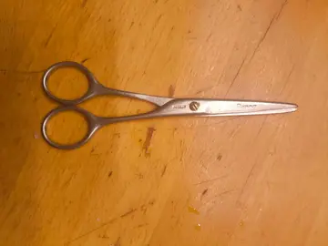 Paire de ciseaux