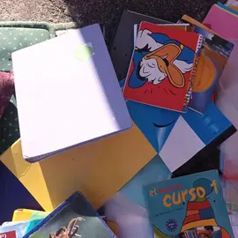 vieilles fournitures scolaires usées mais utilisables