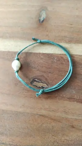 petit bracelet vert taille réglable