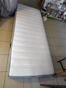 Matelas 80x200 Ikea TBE