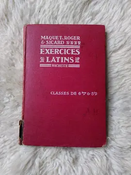 Livre ancien d'exercices latins
