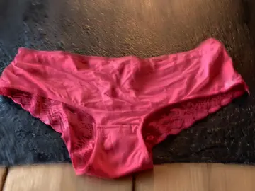 Shorty en dentelle rose - Taille 46 (estimée)