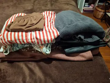 Lot de vêtements divers