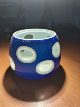 3 bougeoirs et 32 gobelets en aluminium à donner