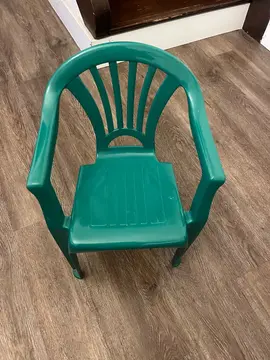 fauteuil plastique taille enfant