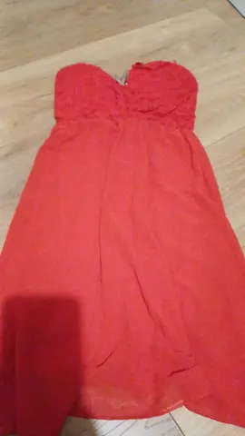 robe rouge T34
