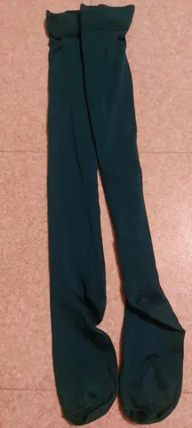 chaussettes vertes mollets